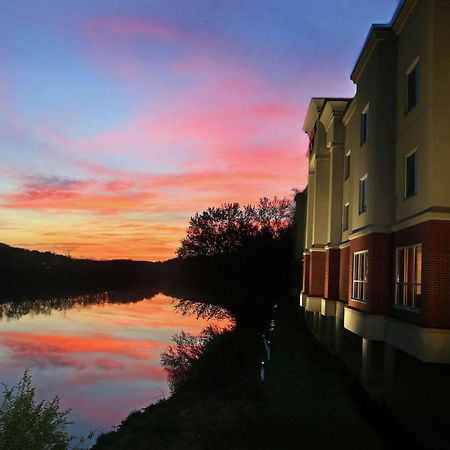 Hampton Inn Owego Exterior foto