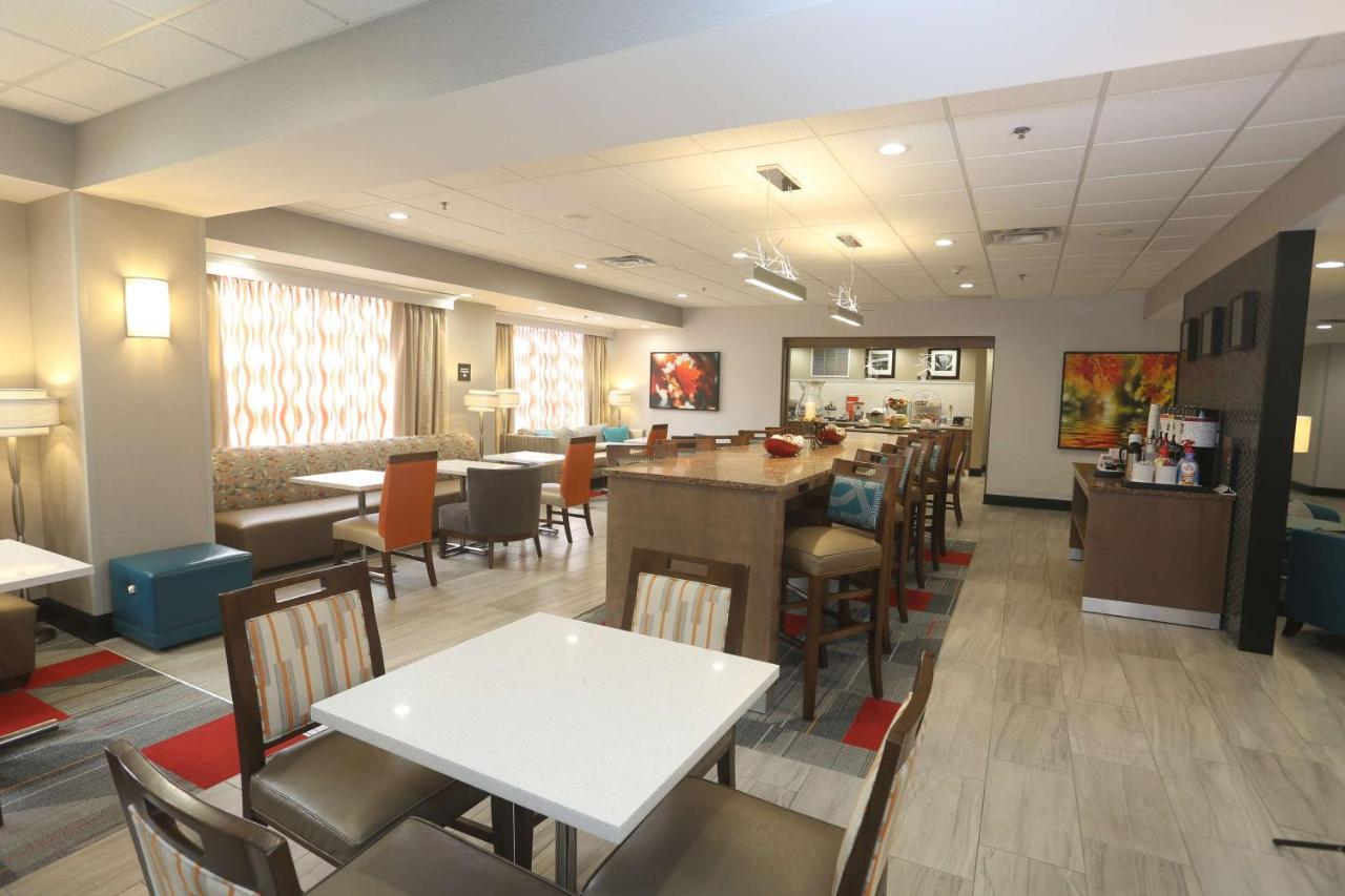 Hampton Inn Owego Exterior foto