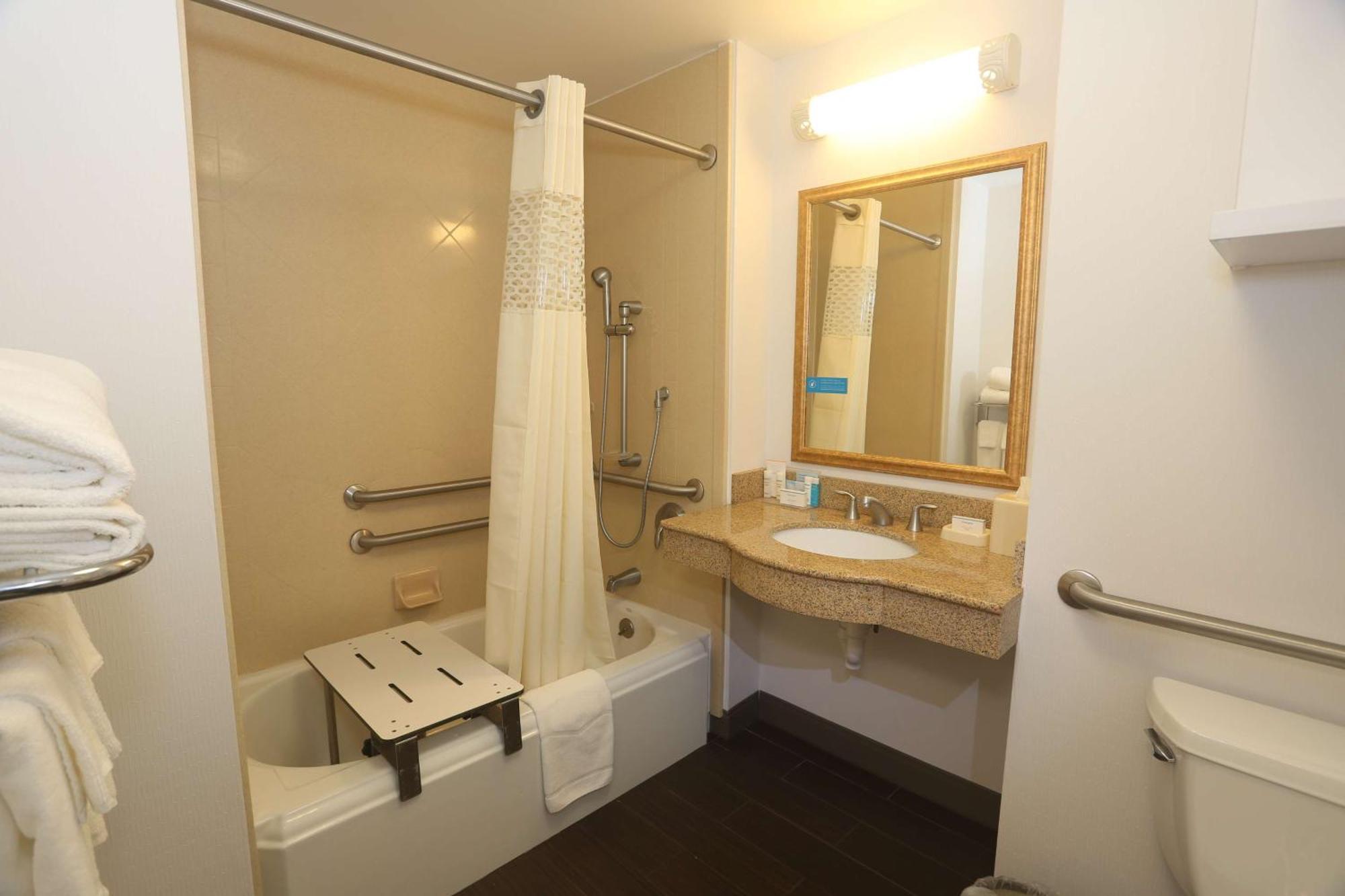 Hampton Inn Owego Exterior foto